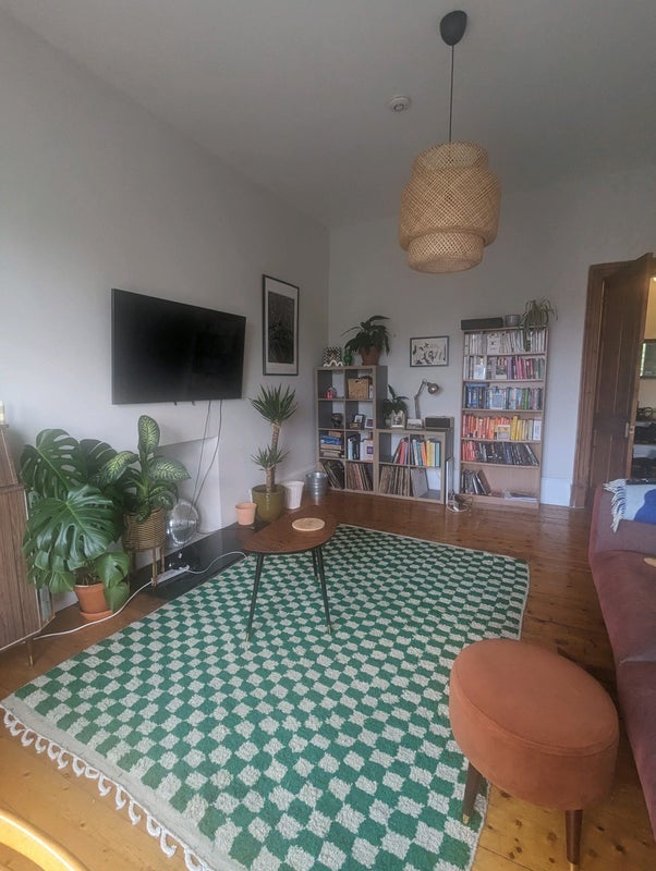 Room Holmhead Crescent in Glasgow