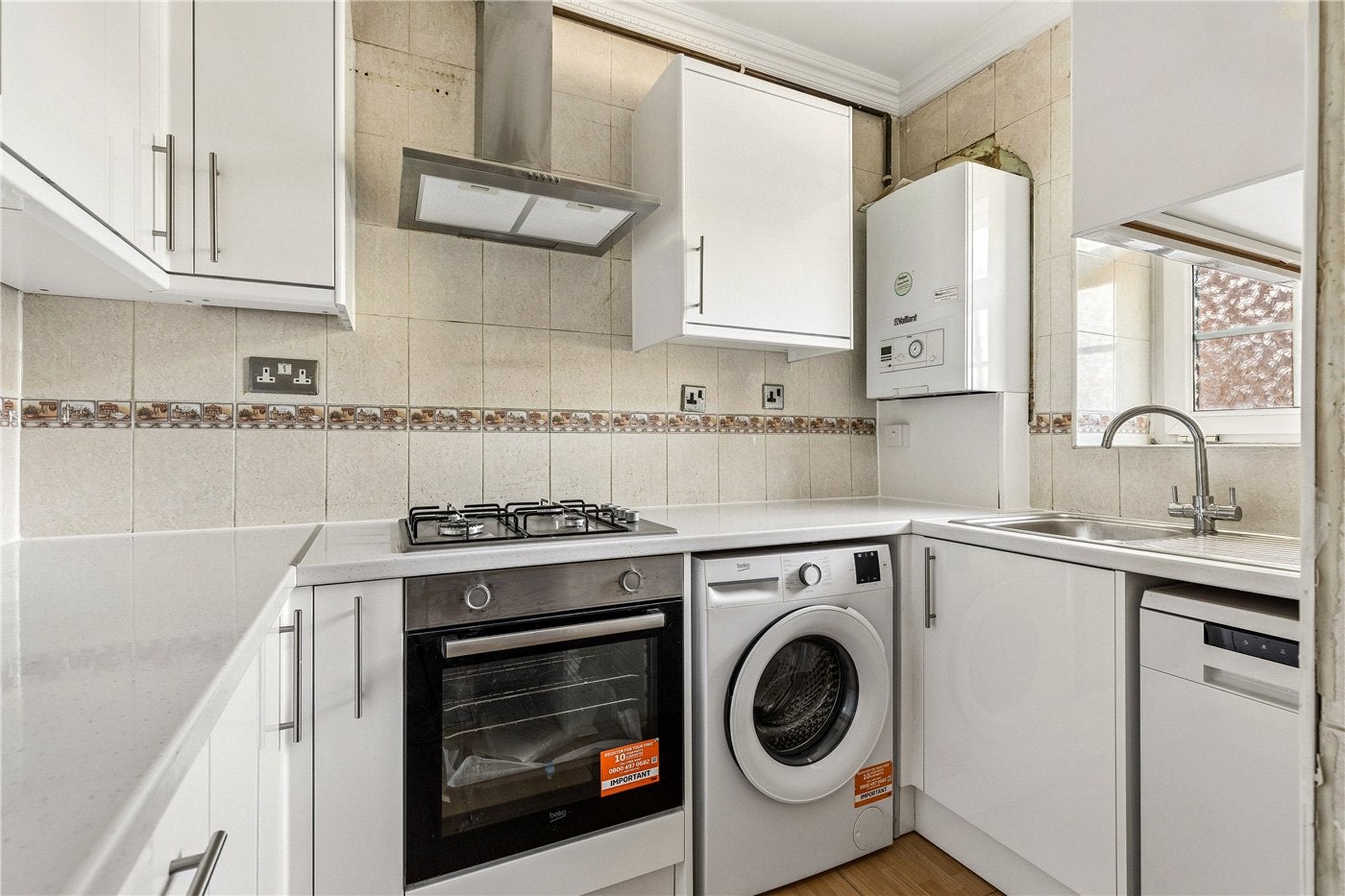 Flat Hanbury Street in Greater London
