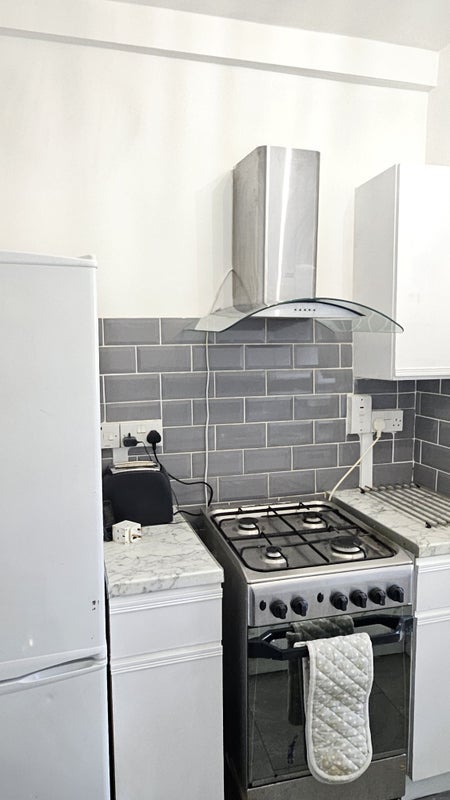 Flat Harper Road in Greater London