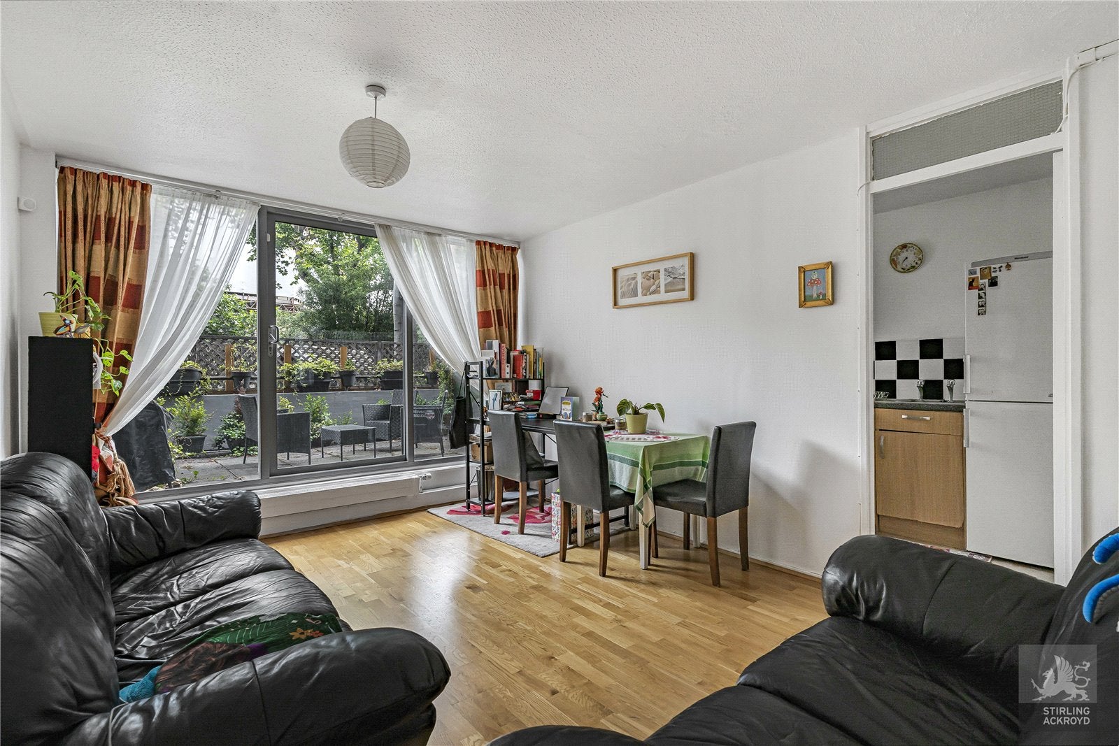 Flat John's Mews in Greater London