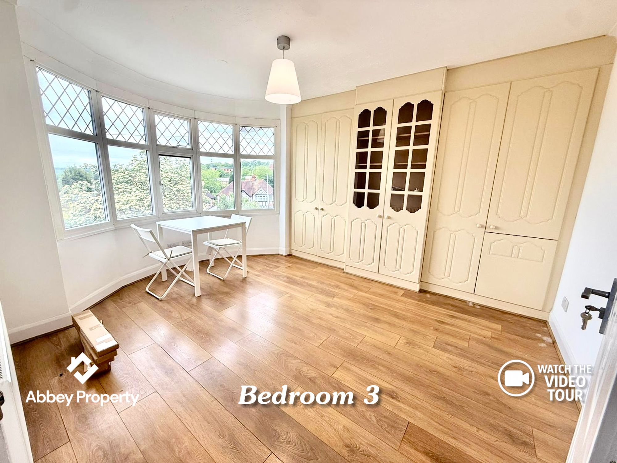 Room Seymour Road in Luton