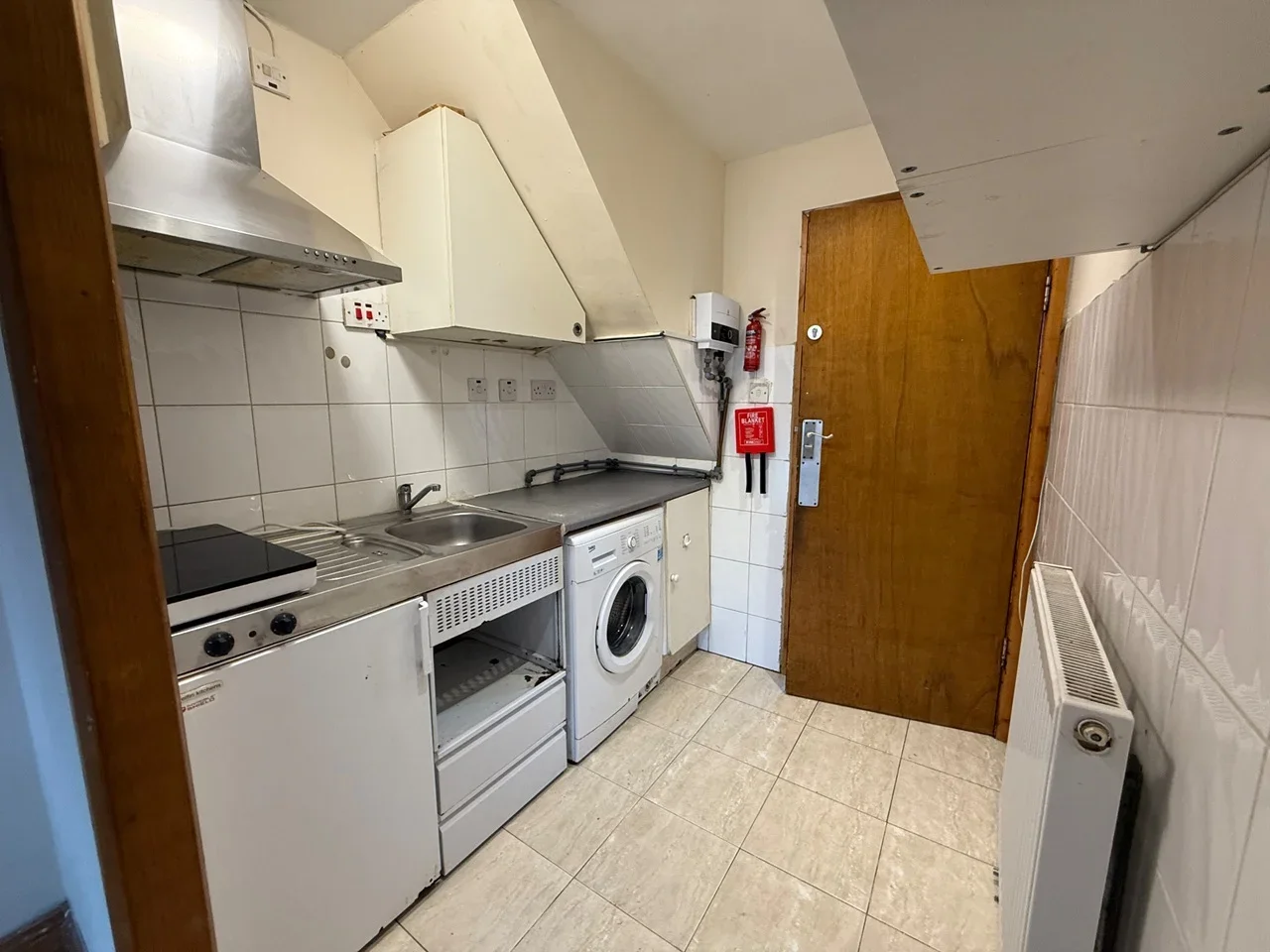 Flat Crammavill Street in Grays
