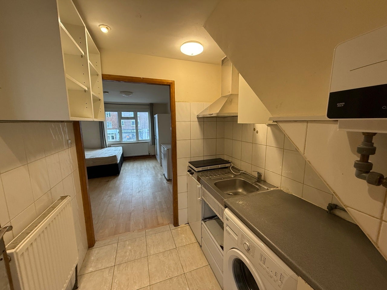 Flat Crammavill Street in Grays