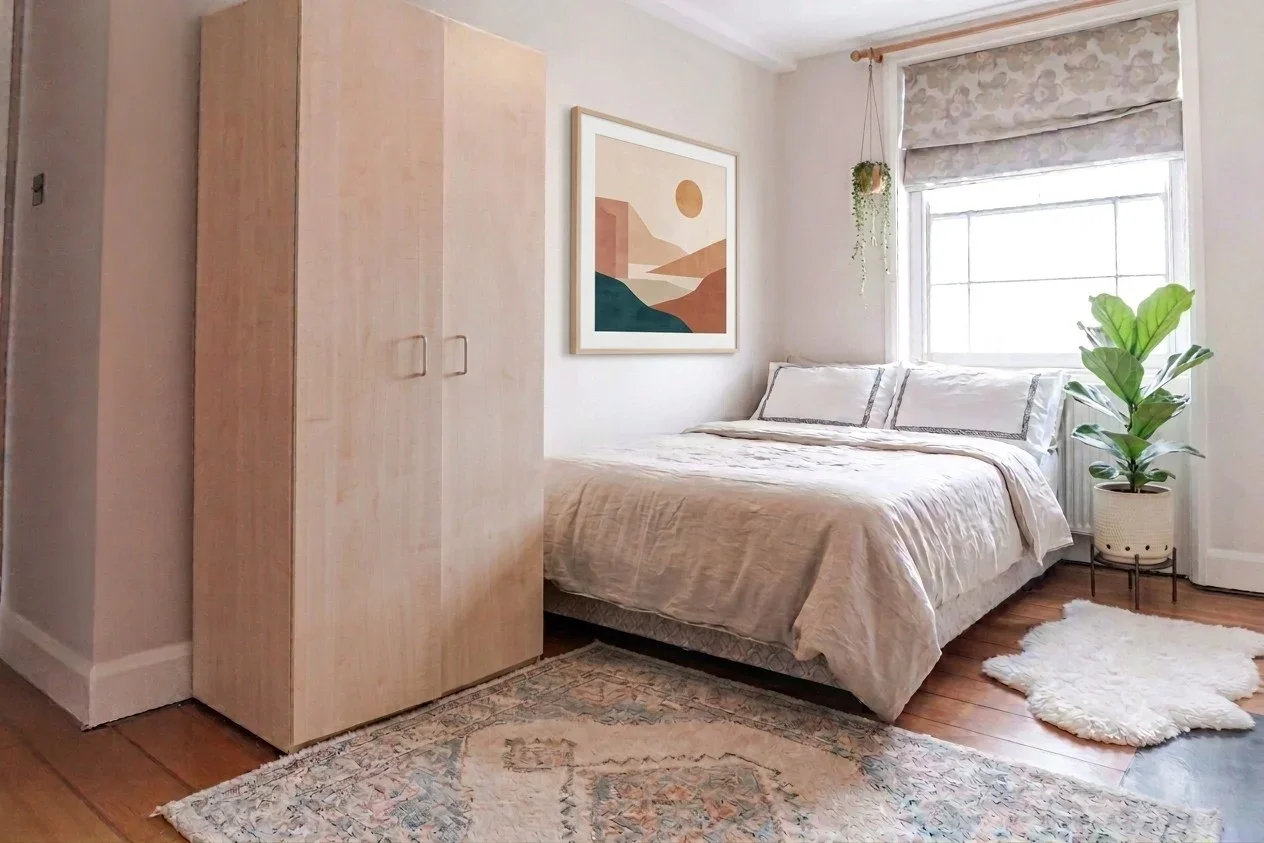 Room Coldharbour Lane in Greater London