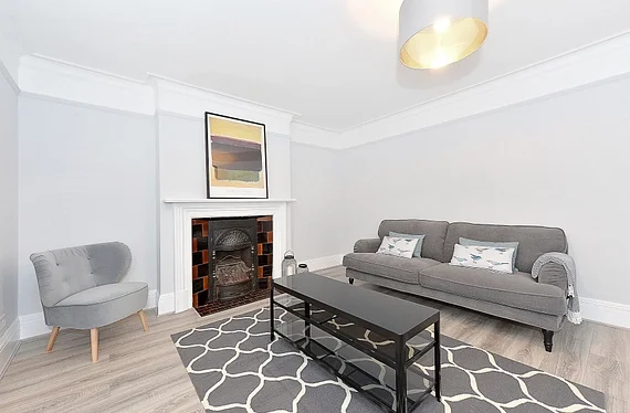 Flat New King's Road in Greater London