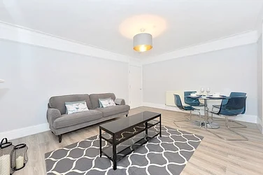 Flat New King's Road in Greater London