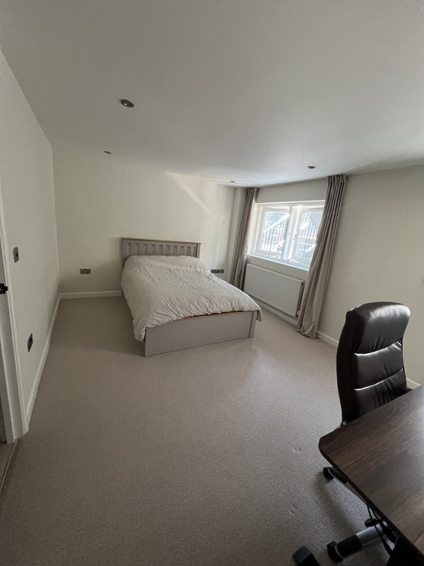 Room Myrdle Street in Greater London