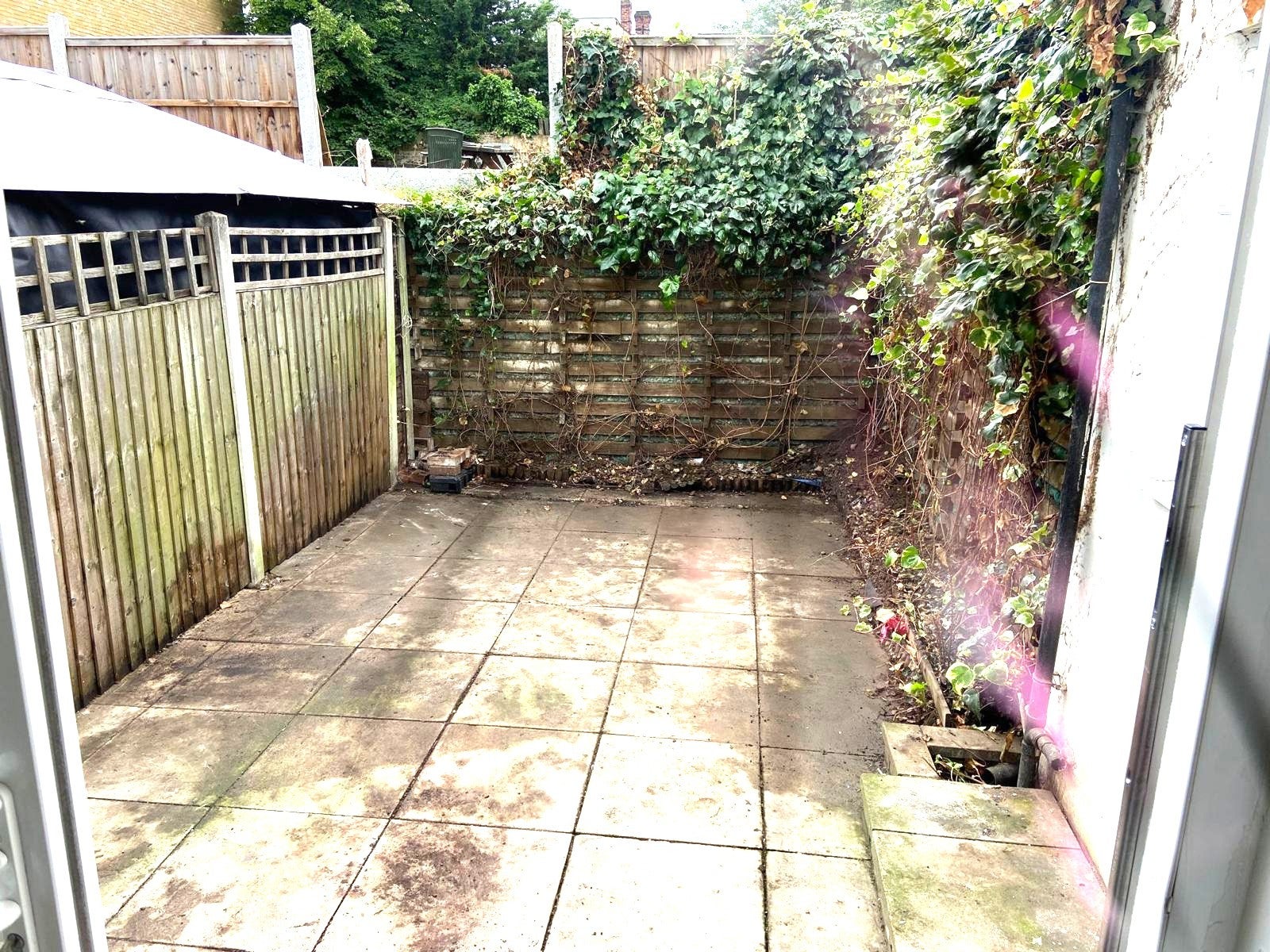 Flat Park Avenue in Greater London