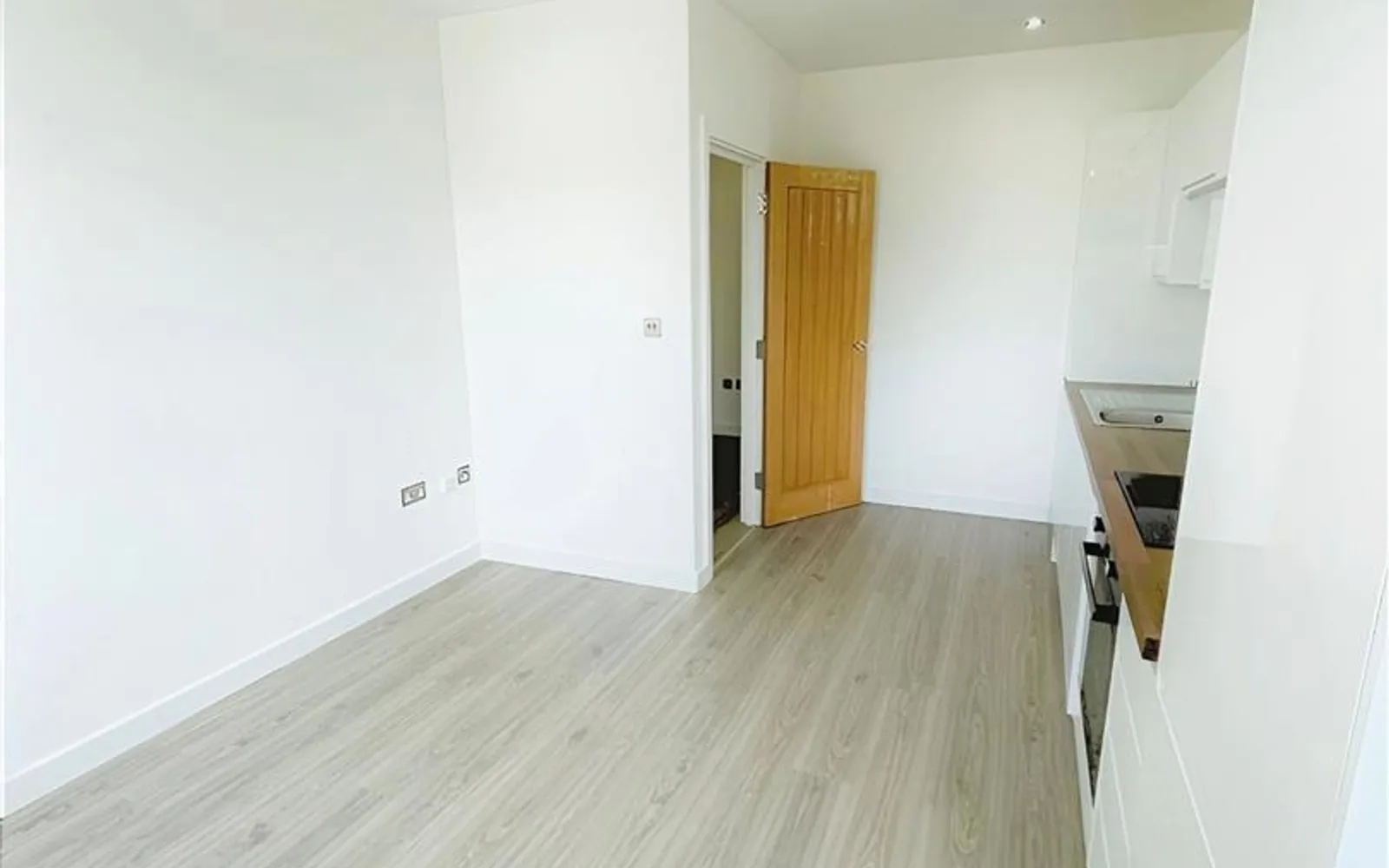 Flat Woodside Park in Rugby