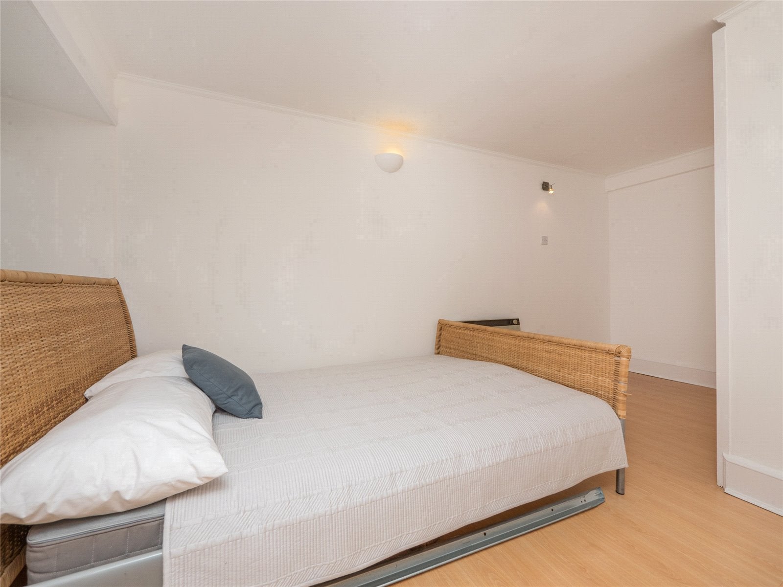 Flat Giles Street in City of Edinburgh
