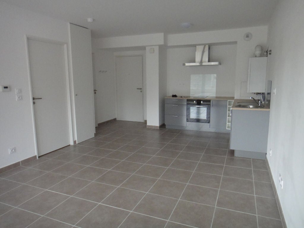 Flat Rue Charles Guillon in Bourg-en-Bresse
