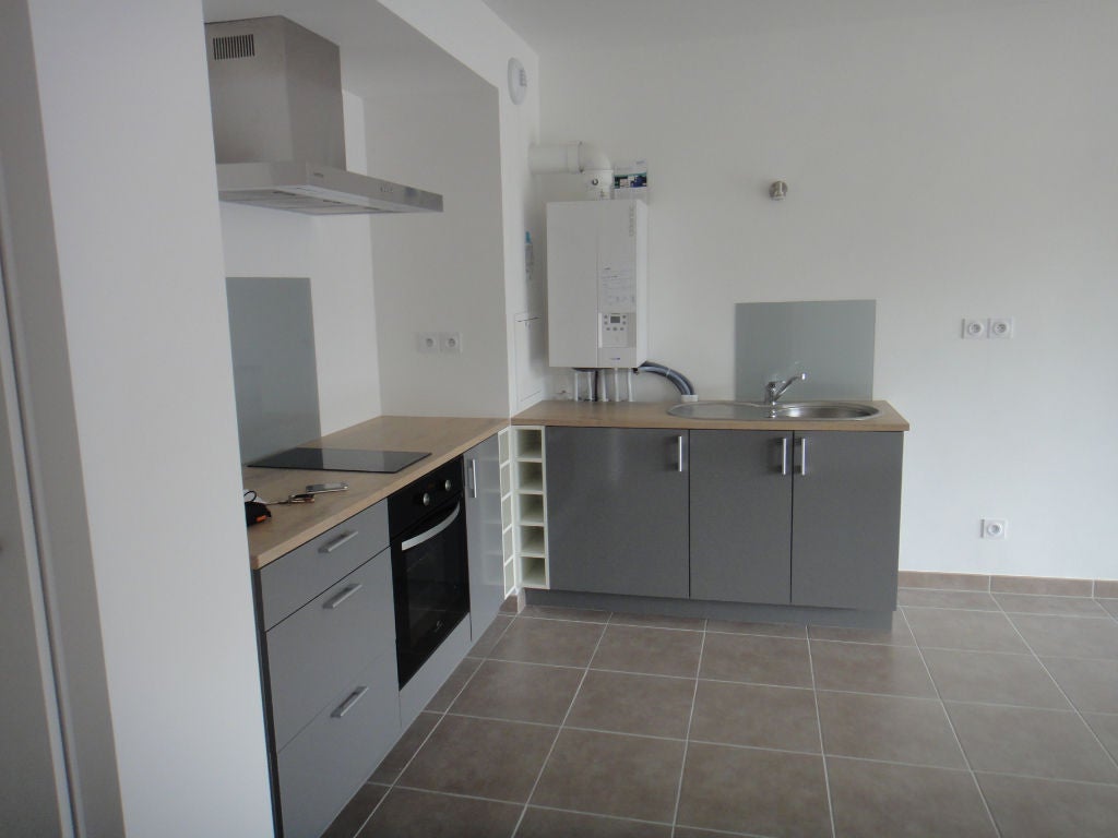 Flat Rue Charles Guillon in Bourg-en-Bresse