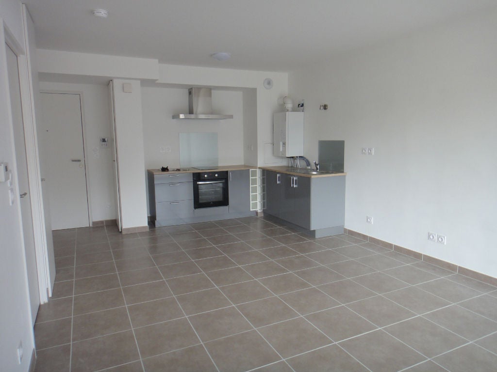 Flat Rue Charles Guillon in Bourg-en-Bresse