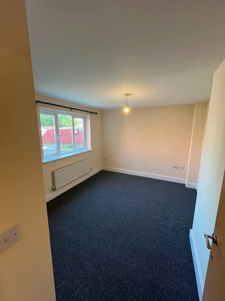 Flat Reed Close in Farnworth