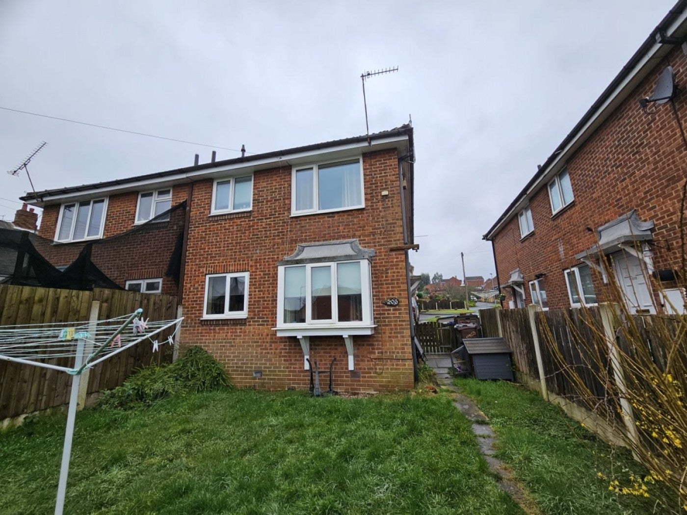 House Cobcar Lane in Barnsley