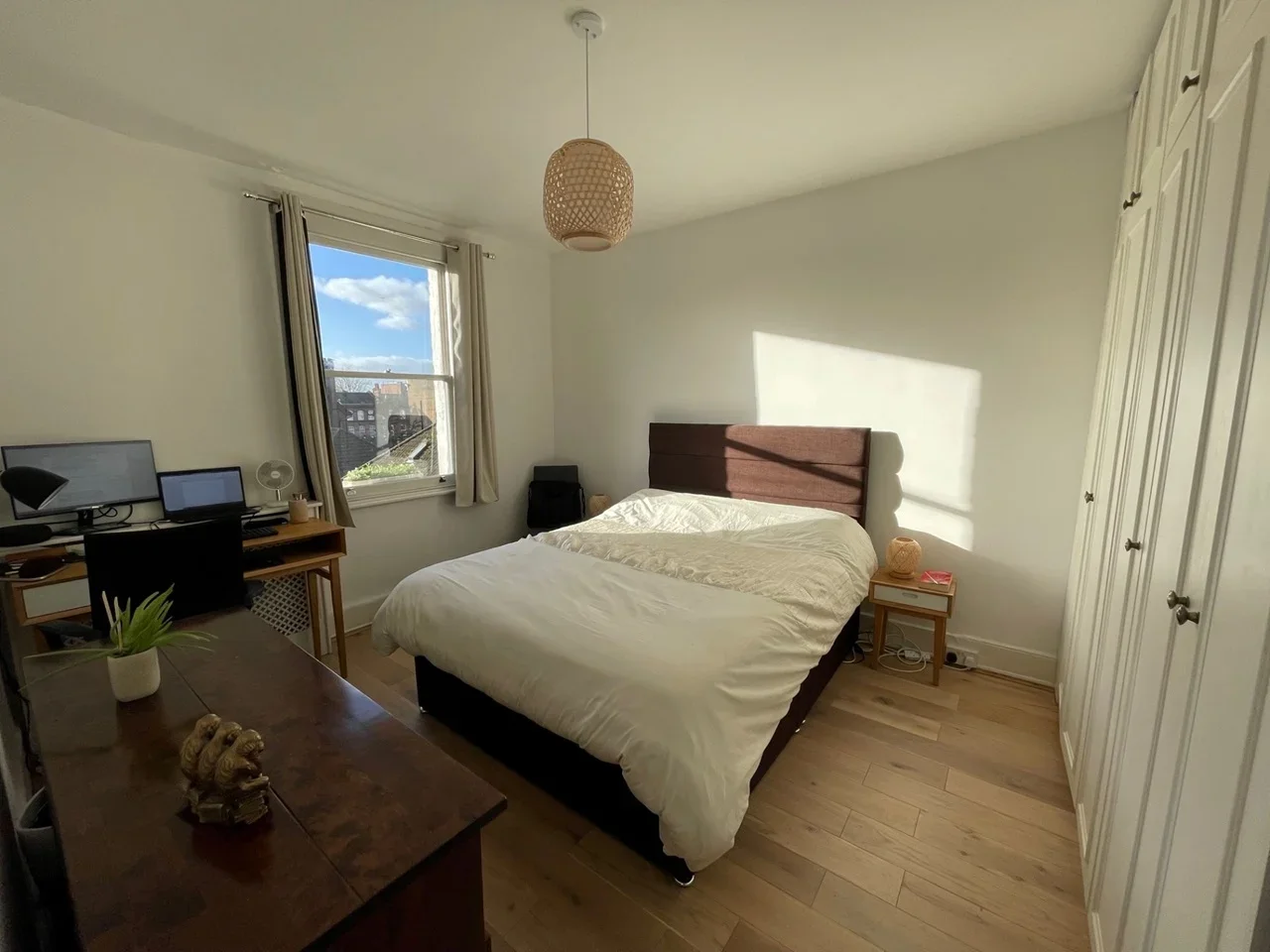 Flat Westcroft Square in Greater London