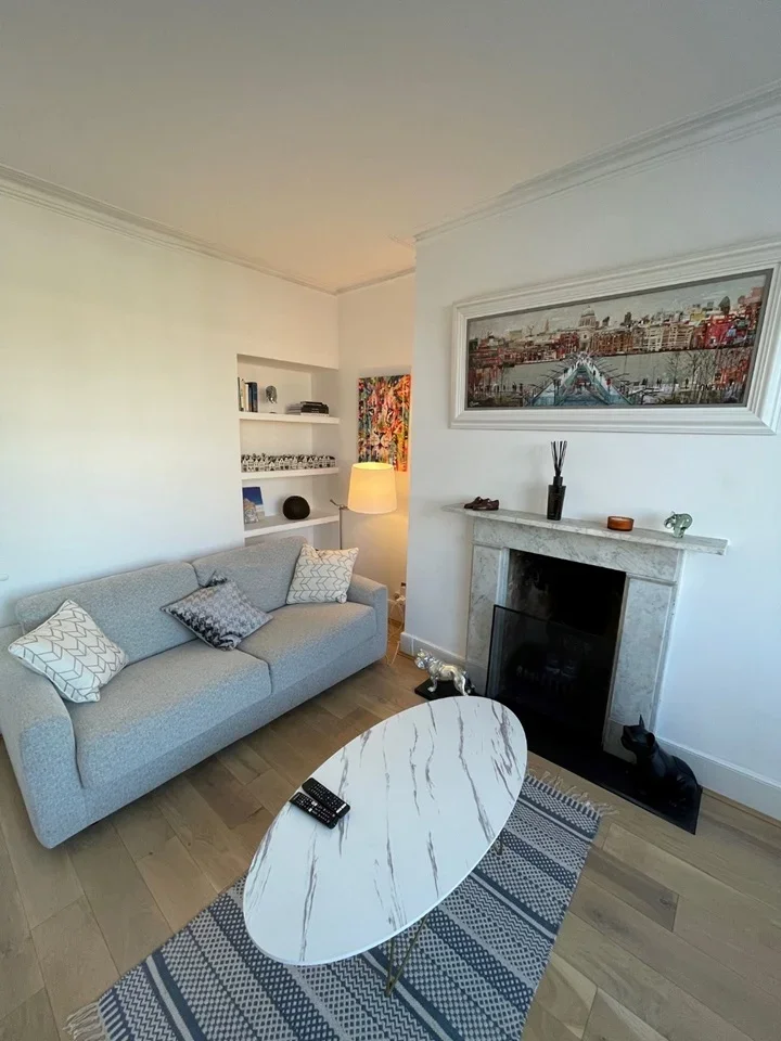 Flat Westcroft Square in Greater London