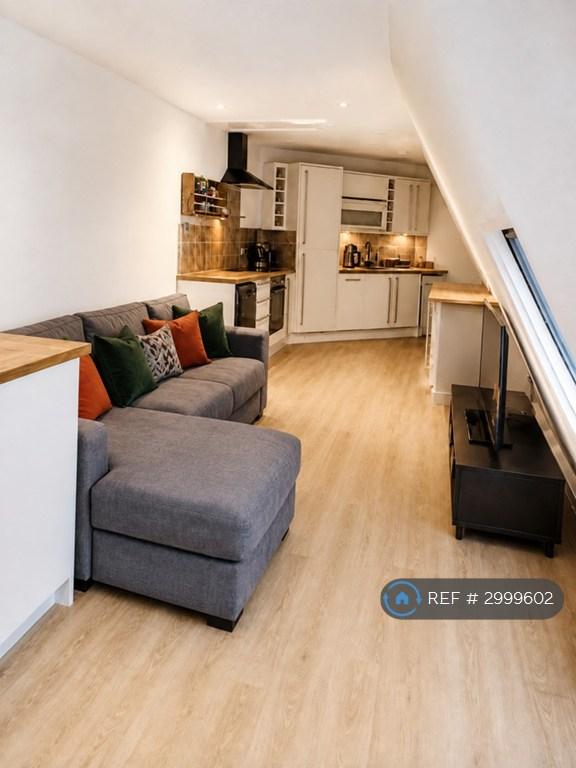 Flat Powis Place in Aberdeen City