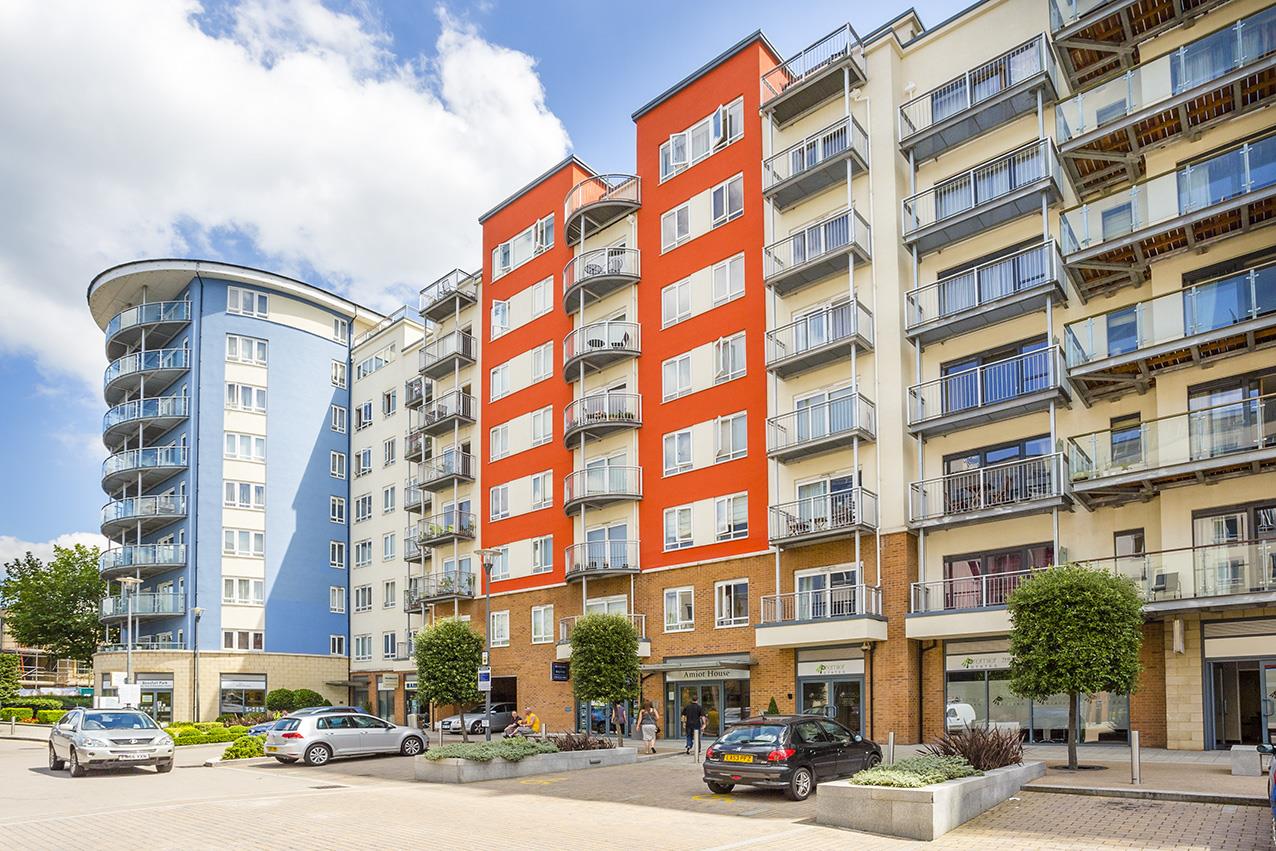 Flat Chancellor Place in Greater London