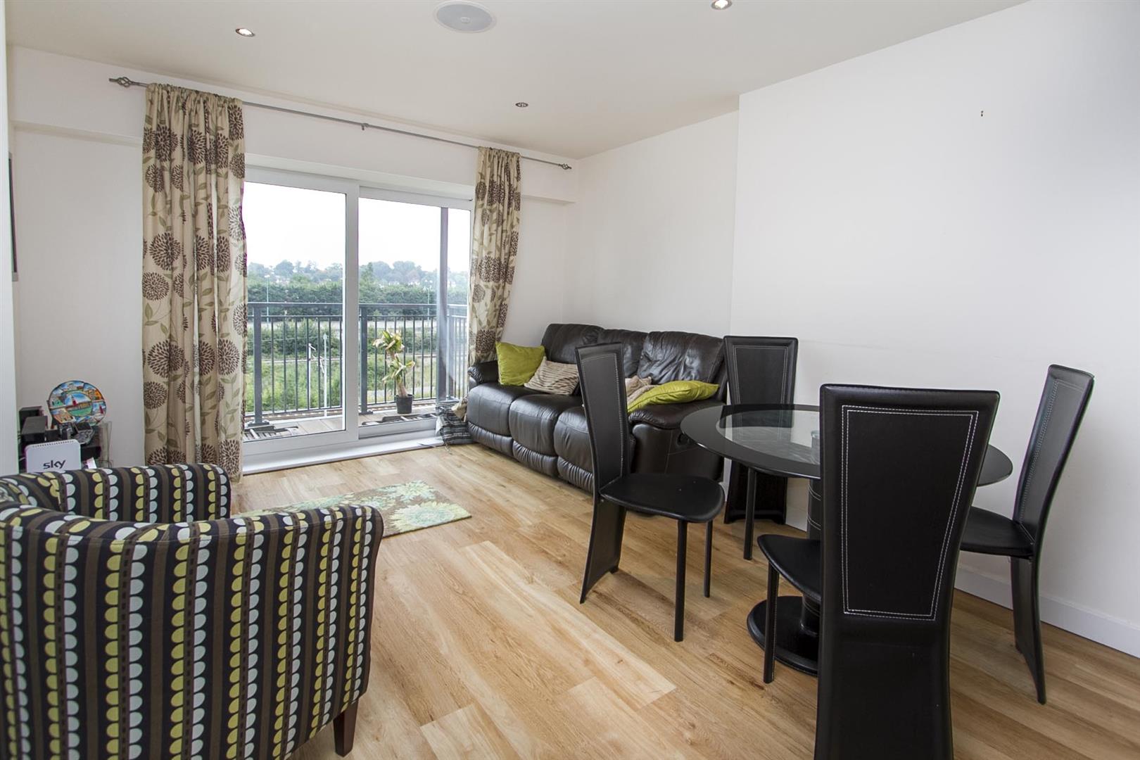 Flat Chancellor Place in Greater London