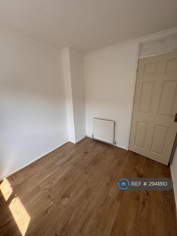 Flat Beaconsfield Road in Greater London
