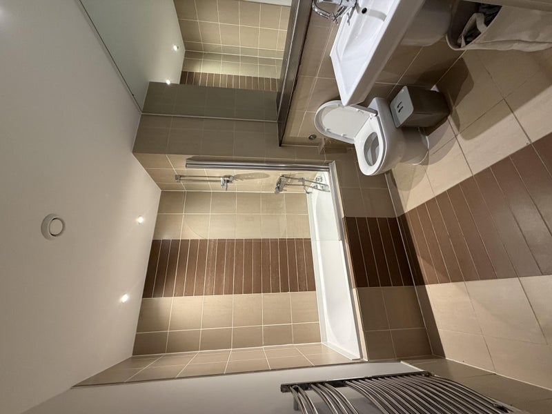 Room Hornbeam Way in Manchester