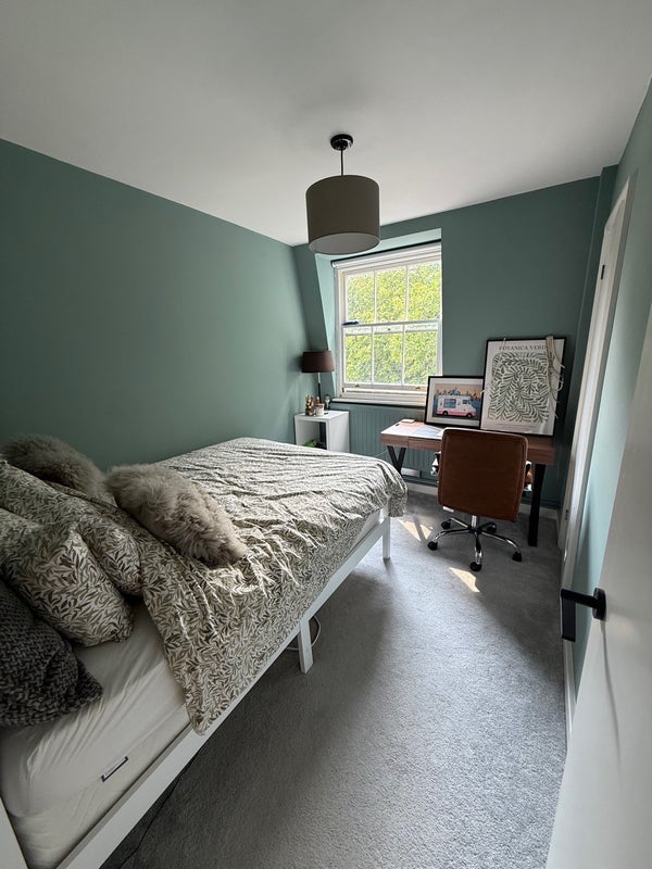 Room Highbury Place in Greater London