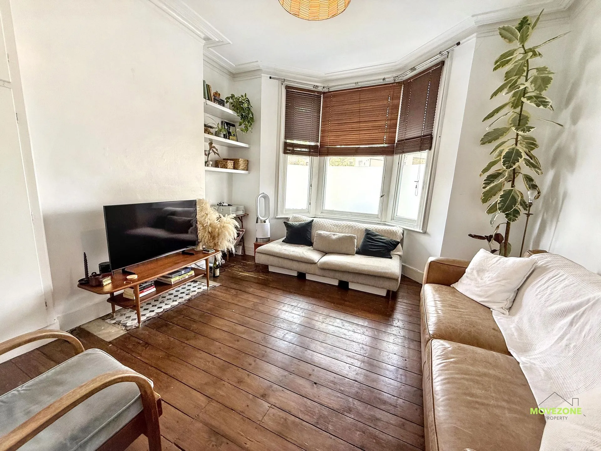 Flat Ivydale Road in Greater London