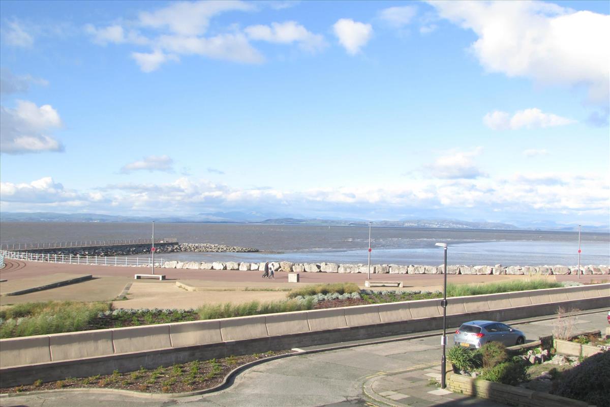 Flat Sandylands Promenade in Lancaster