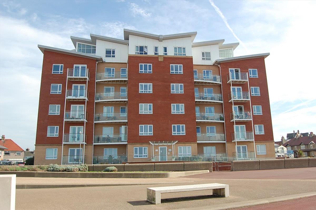 Flat Sandylands Promenade in Lancaster