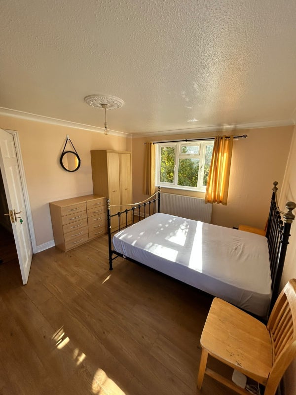 Room Shaw Road in South Kesteven