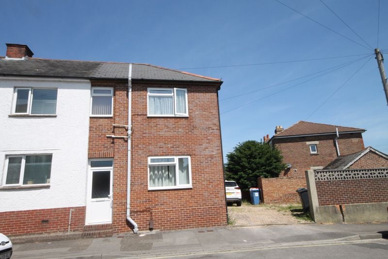 Flat Palmer's Road in Emsworth
