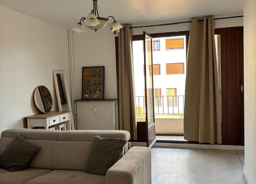 Appartement Rue du Président John Fitzgerald Kennedy à Rosny-sous-Bois