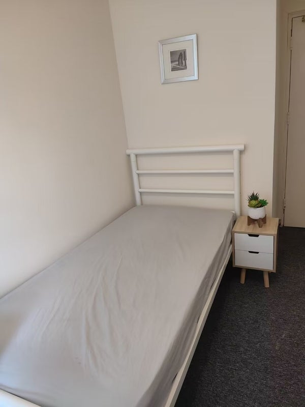 Room Harrington Drive in Nottingham