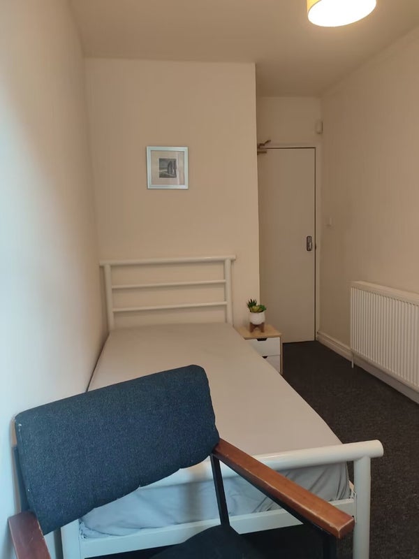 Room Harrington Drive in Nottingham