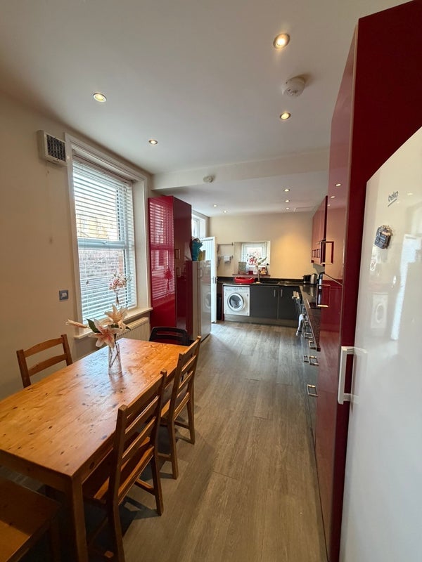 Room Osborne Avenue in Newcastle upon Tyne