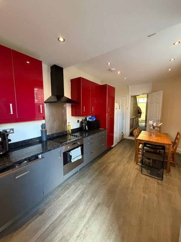 Room Osborne Avenue in Newcastle upon Tyne