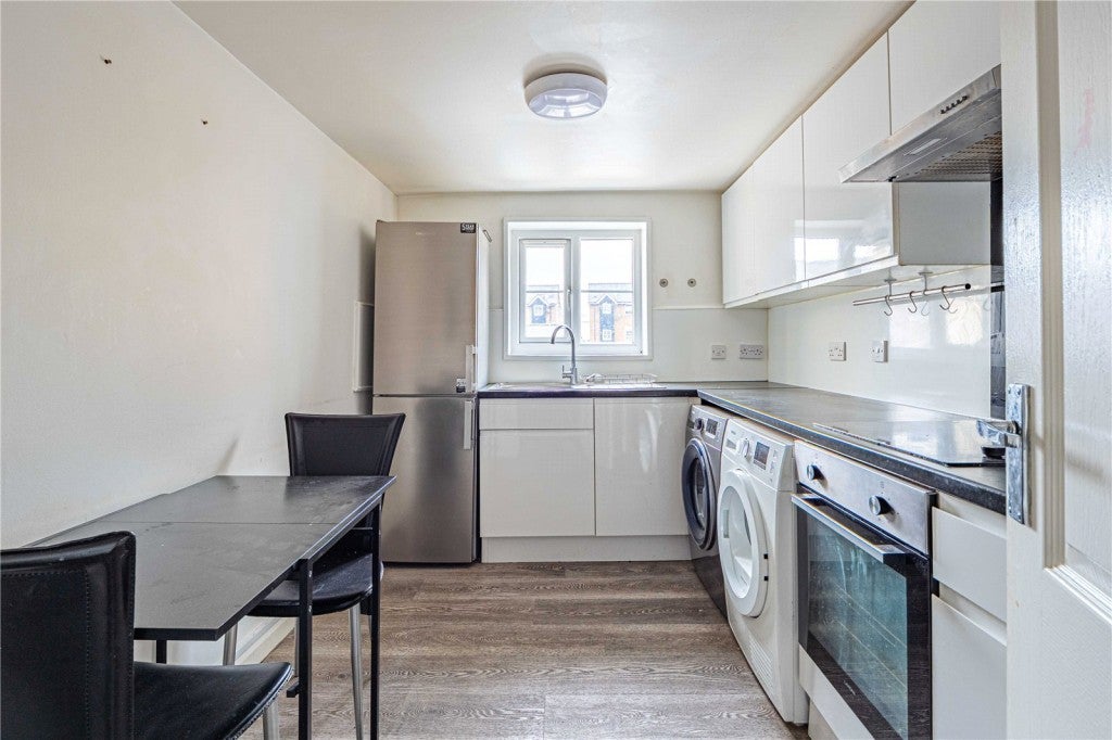 Flat London Road in Dacorum
