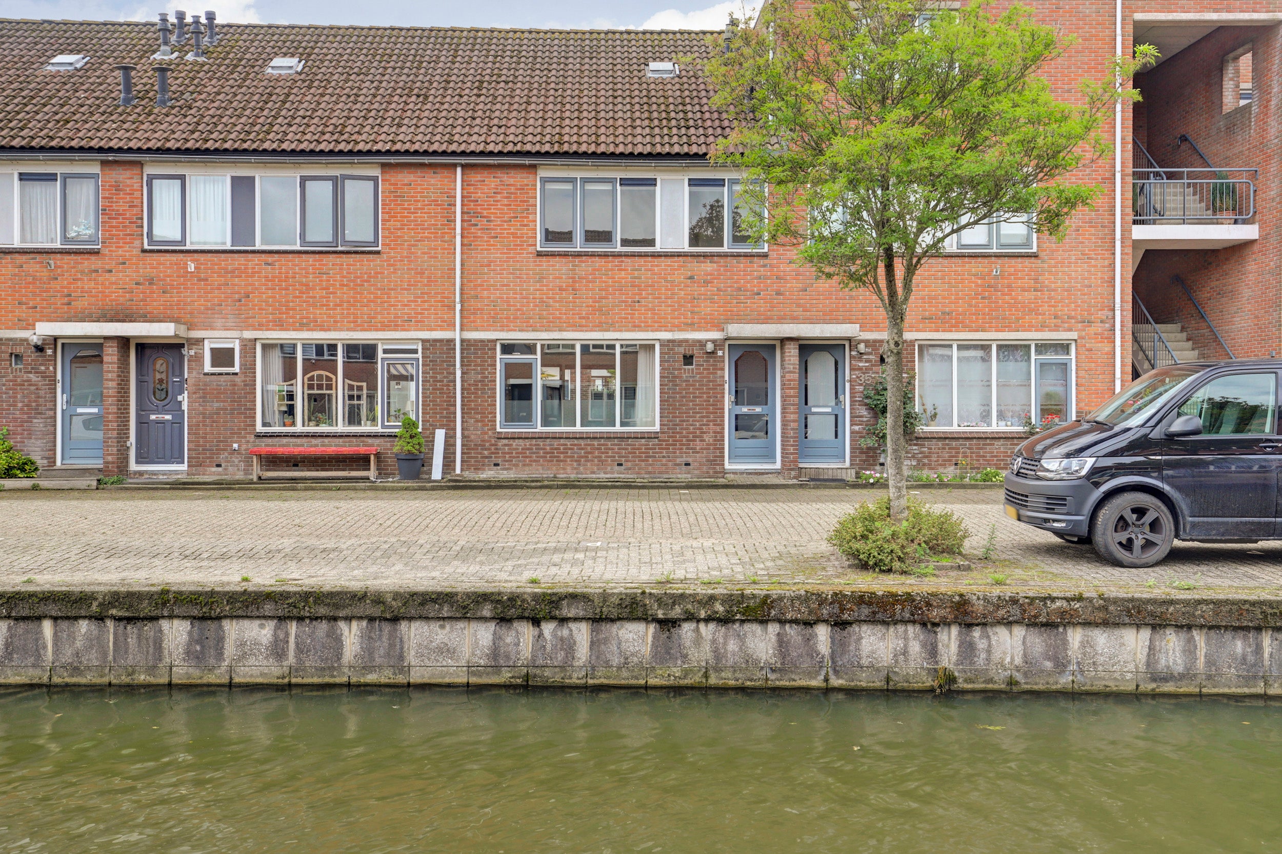 Tussenwoning te koop: Jan Gooskaai 33, Enkhuizen