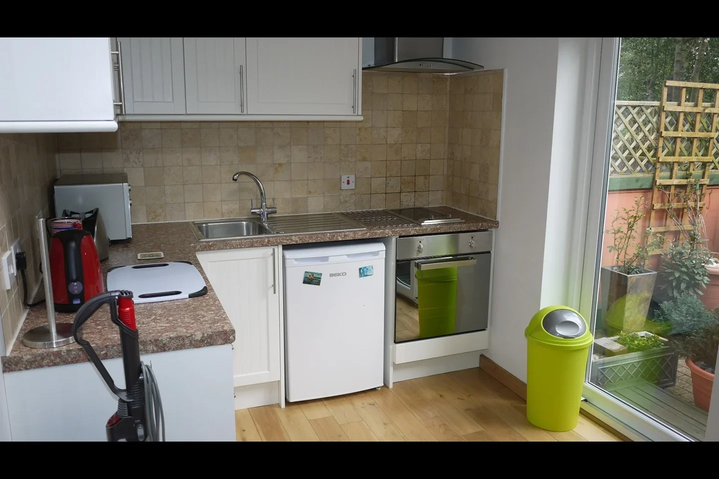 Flat King Charles Walk in Greater London