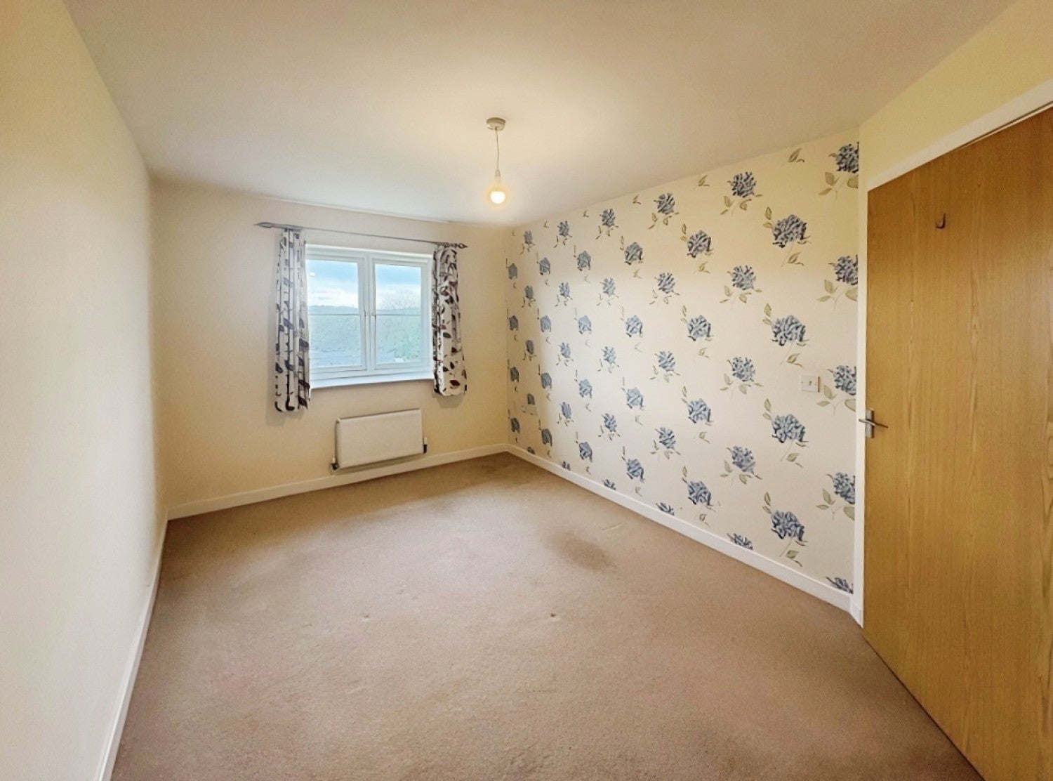 Flat Dixon Close in Redditch