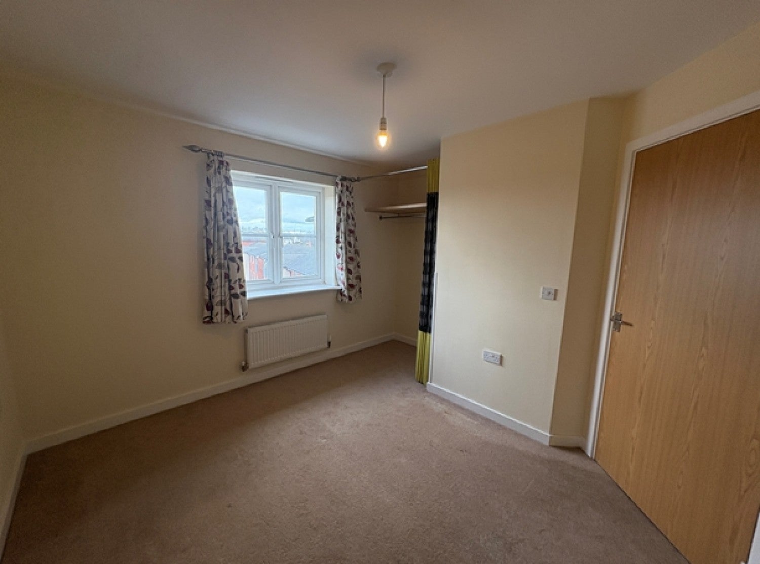 Flat Dixon Close in Redditch