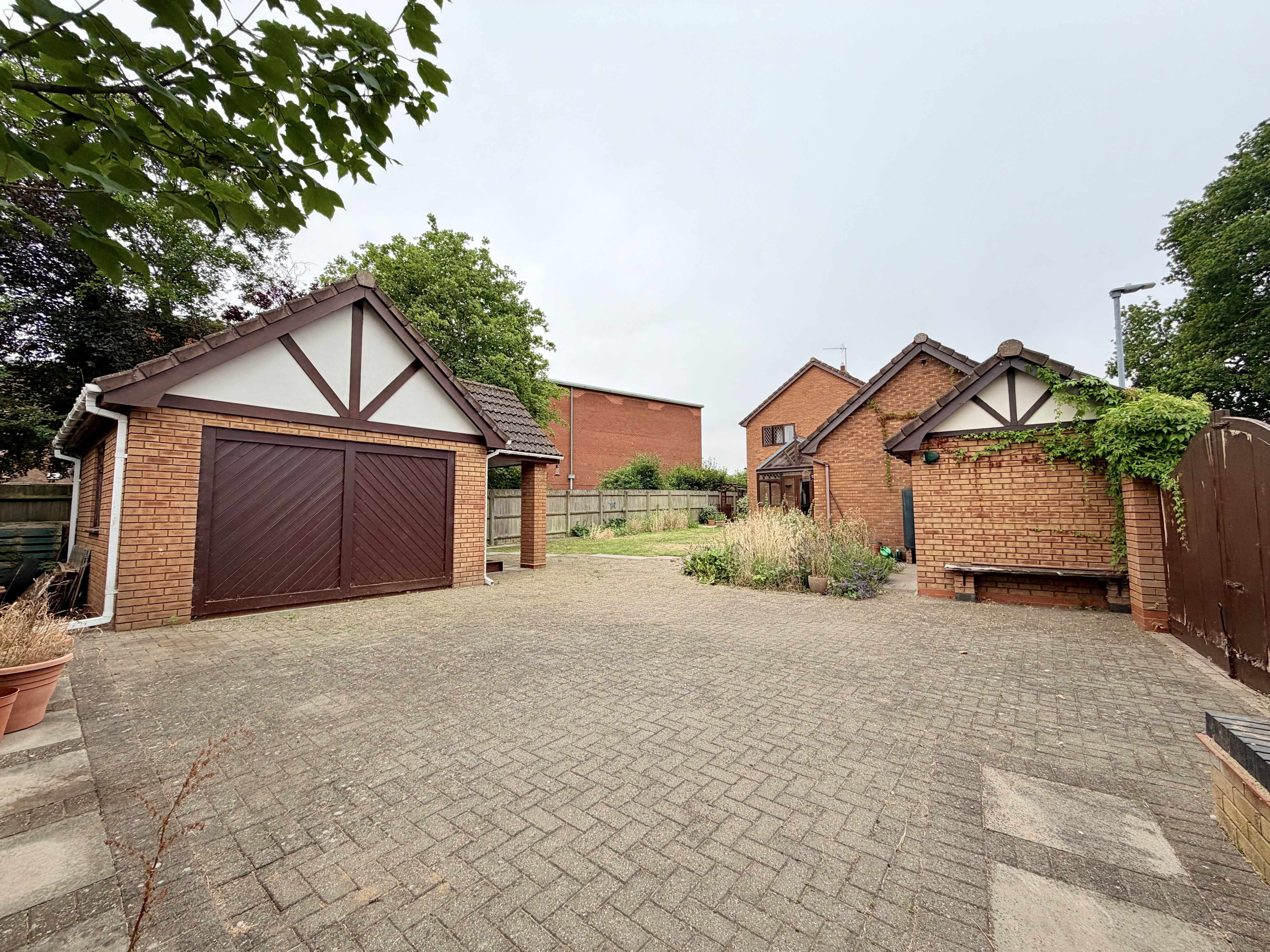 House Millers Close in Rushden