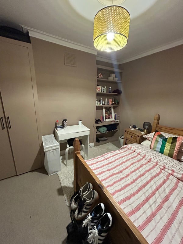 Room Worslade Road in Greater London