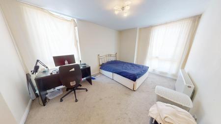Flat Russell Square in Brighton