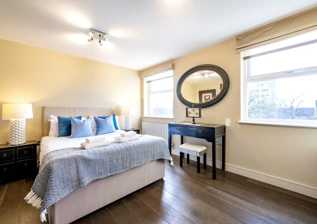 Flat Finchley Road in Greater London