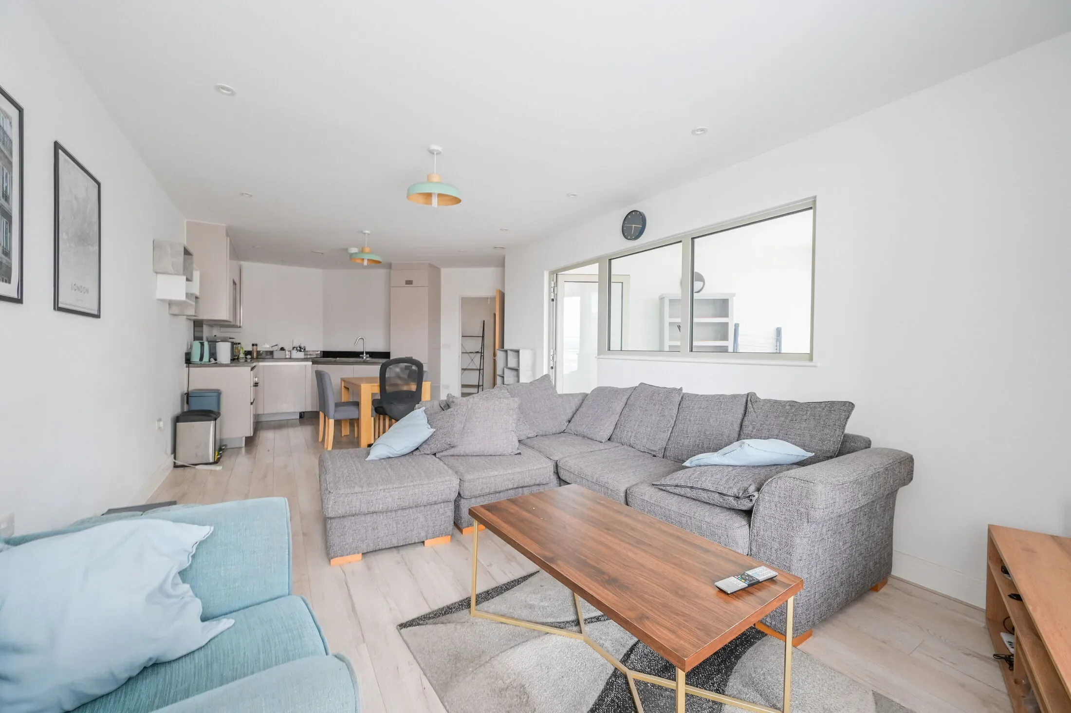 Flat Plaistow Road in Greater London
