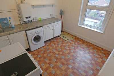 Flat Wyndham Road in Salisbury