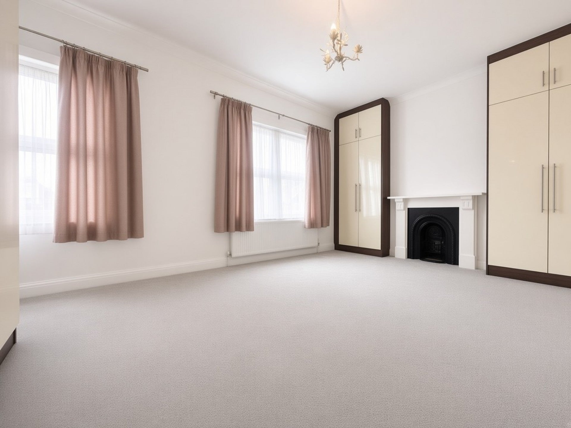 Room Sidney Road in Borough of Spelthorne