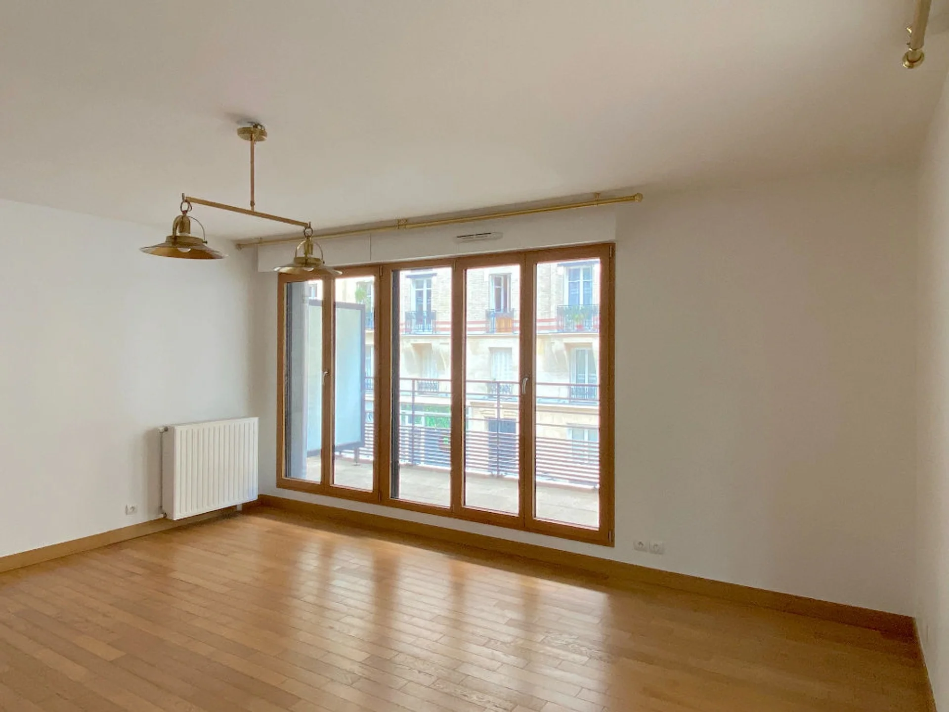 Appartement Rue Saint-Charles à Paris